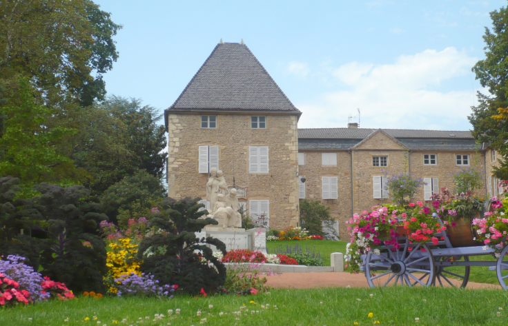 Le château de Villié-Morgon dans le Beaujolais